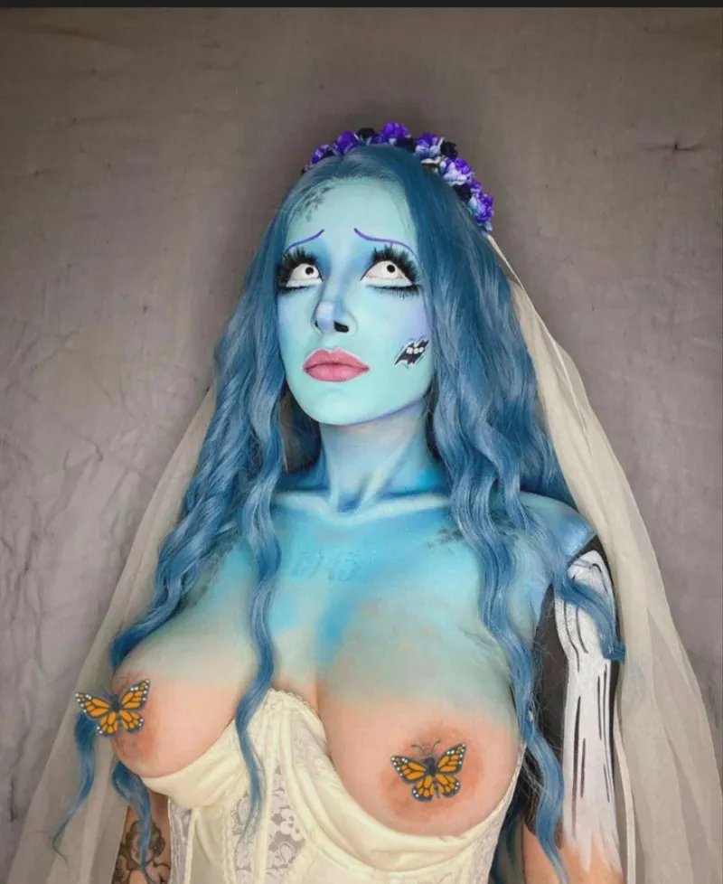 Thumbnail Yos_boo___ Transforms into Emily the Corpse Bride in Cosplay