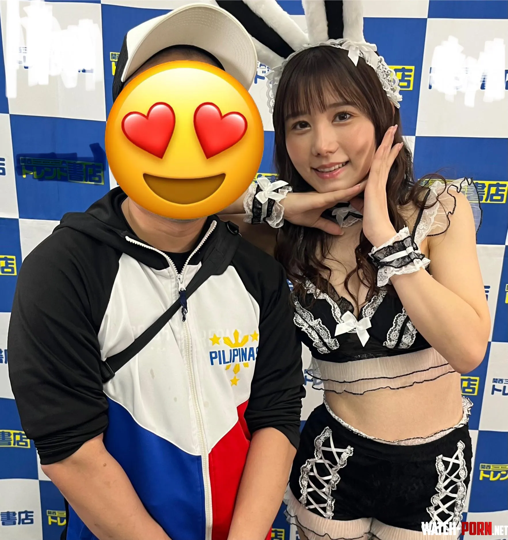 I met Mei Itsukaichi in person. She is beautiful and has a small face. She looks like a model or actress. She is kind and good at accommodating her fans. by FamousContribution20