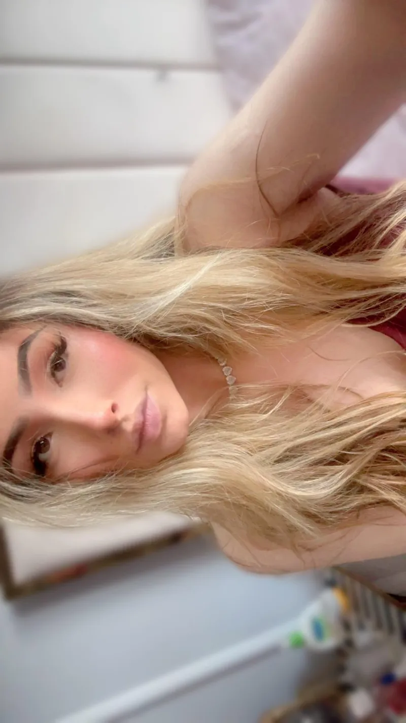 Thumbnail Get to Know Slutsofonlyfans Personality moneyluvamber with hiii ;)