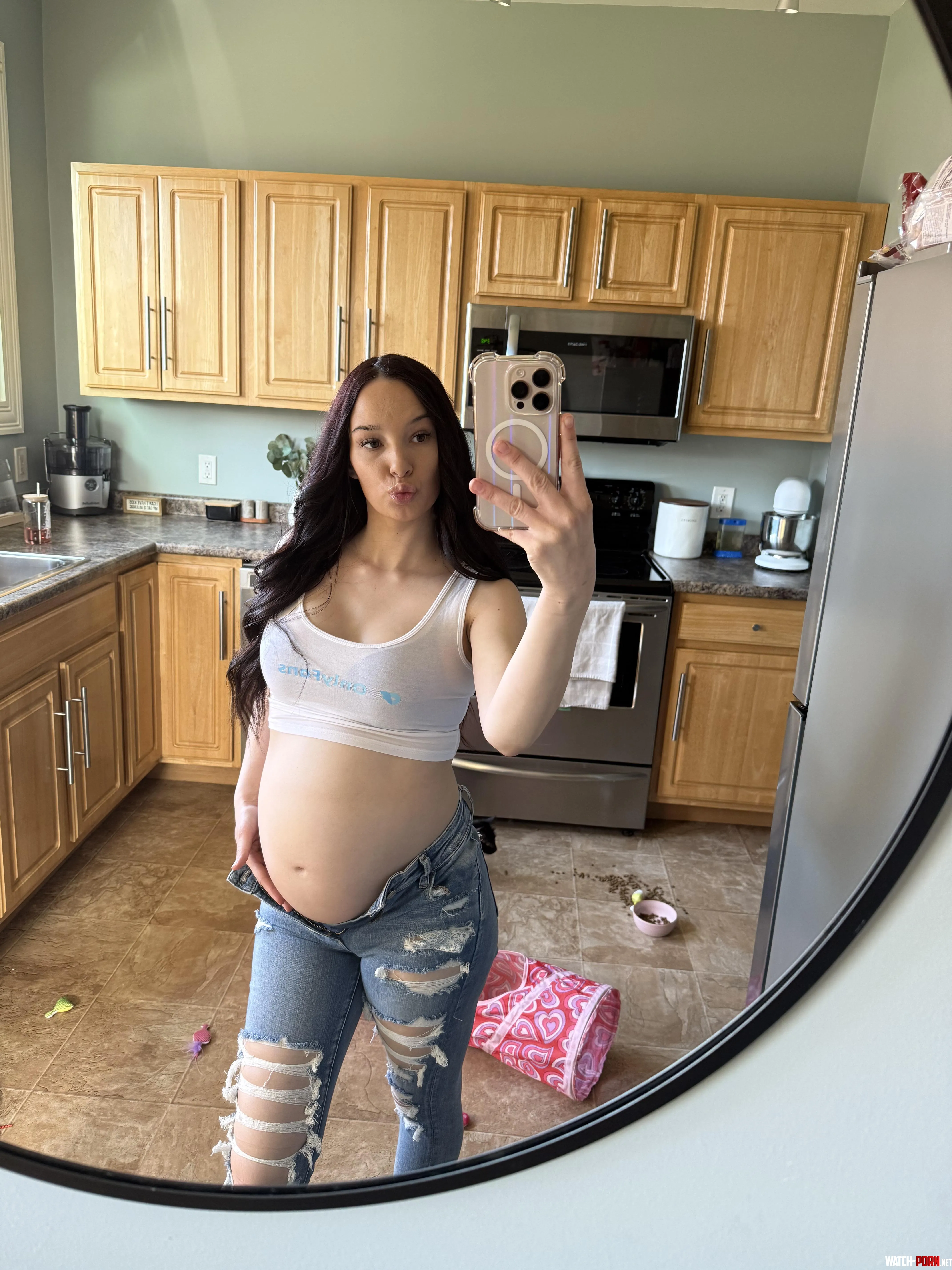 I love my petite pregnant body by xobaby222