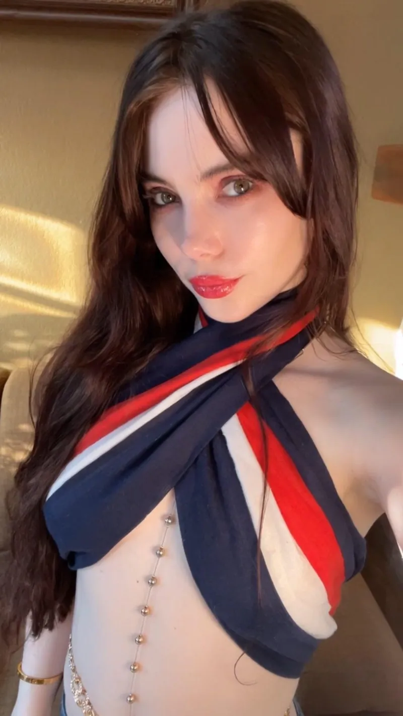 Thumbnail Mckayla Maroney: The Journey of an Olympic Gymnast | CelebsGW