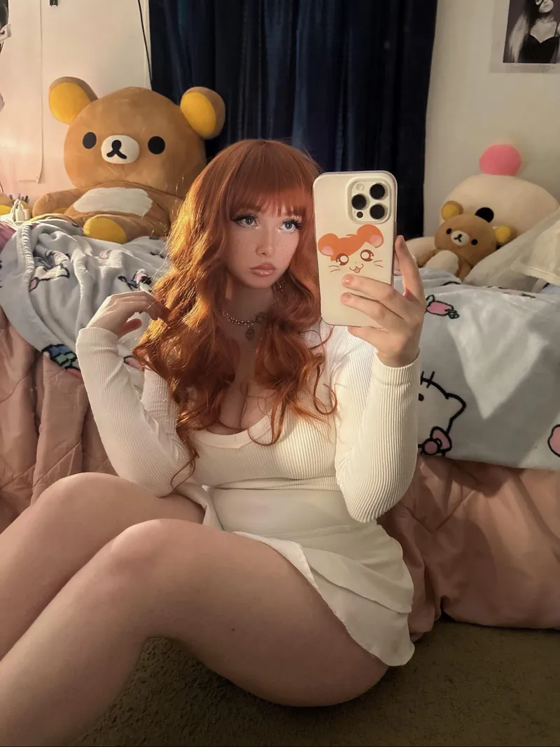 Thumbnail say something about my thighs >.< by petiteschoolgirlxo