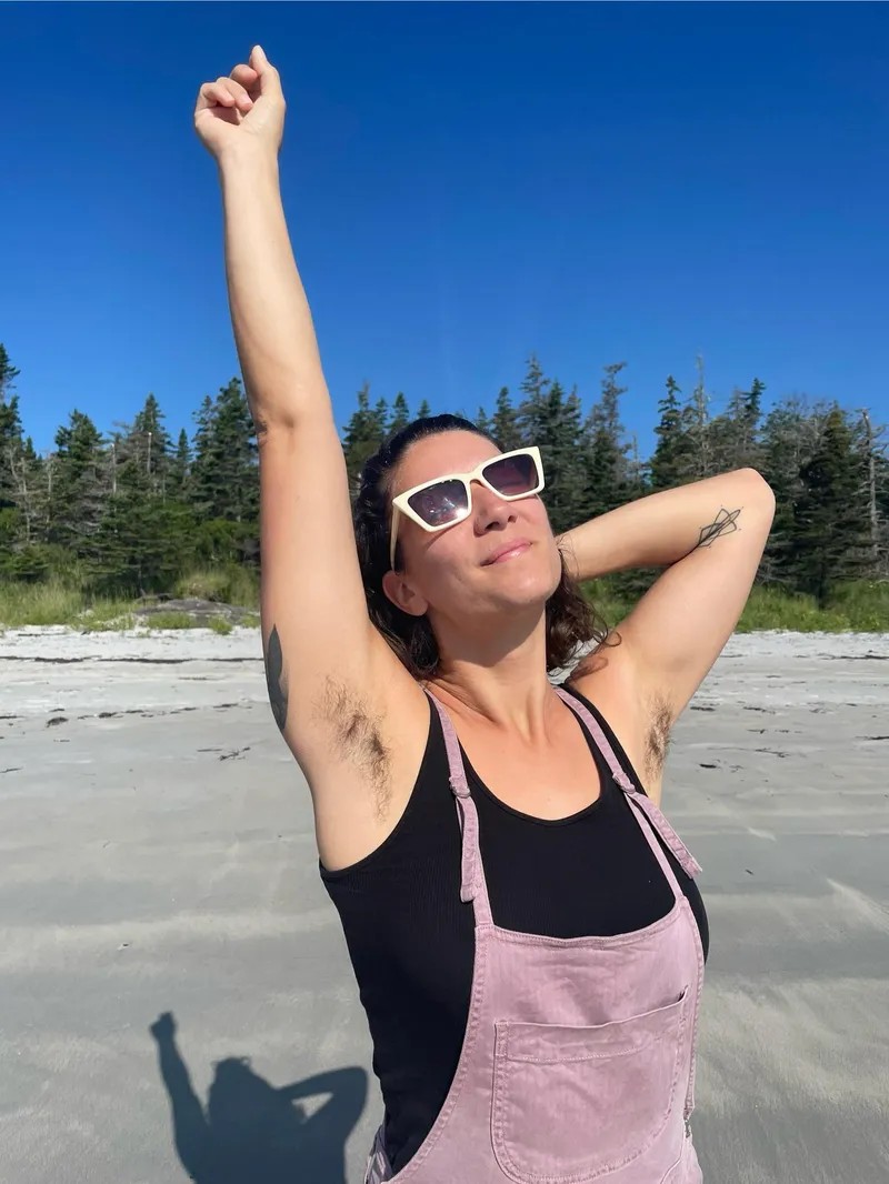 Thumbnail Sunshine Bliss: Happy Moments with Hairy Armpits | maplesyrup_girl