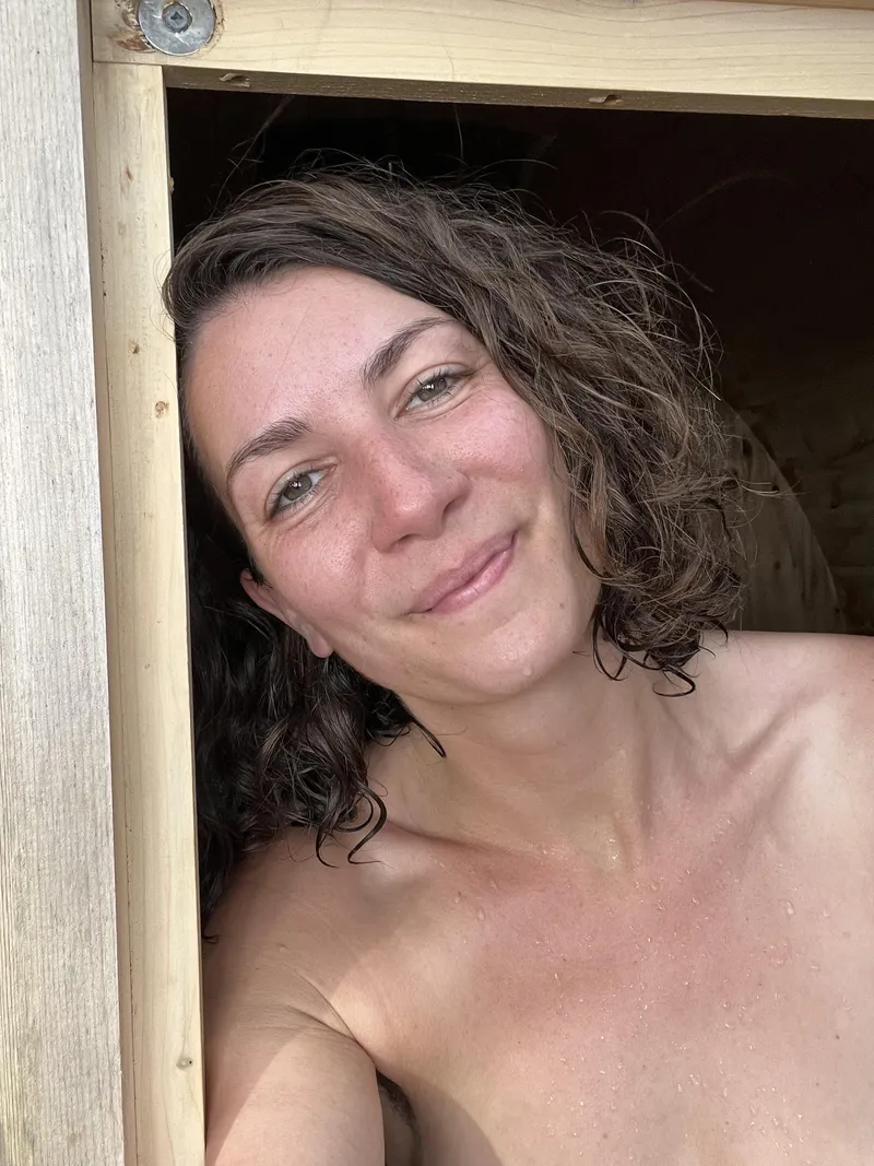 Thumbnail Sauna Freshness: A Story from the SweatyGirls Community