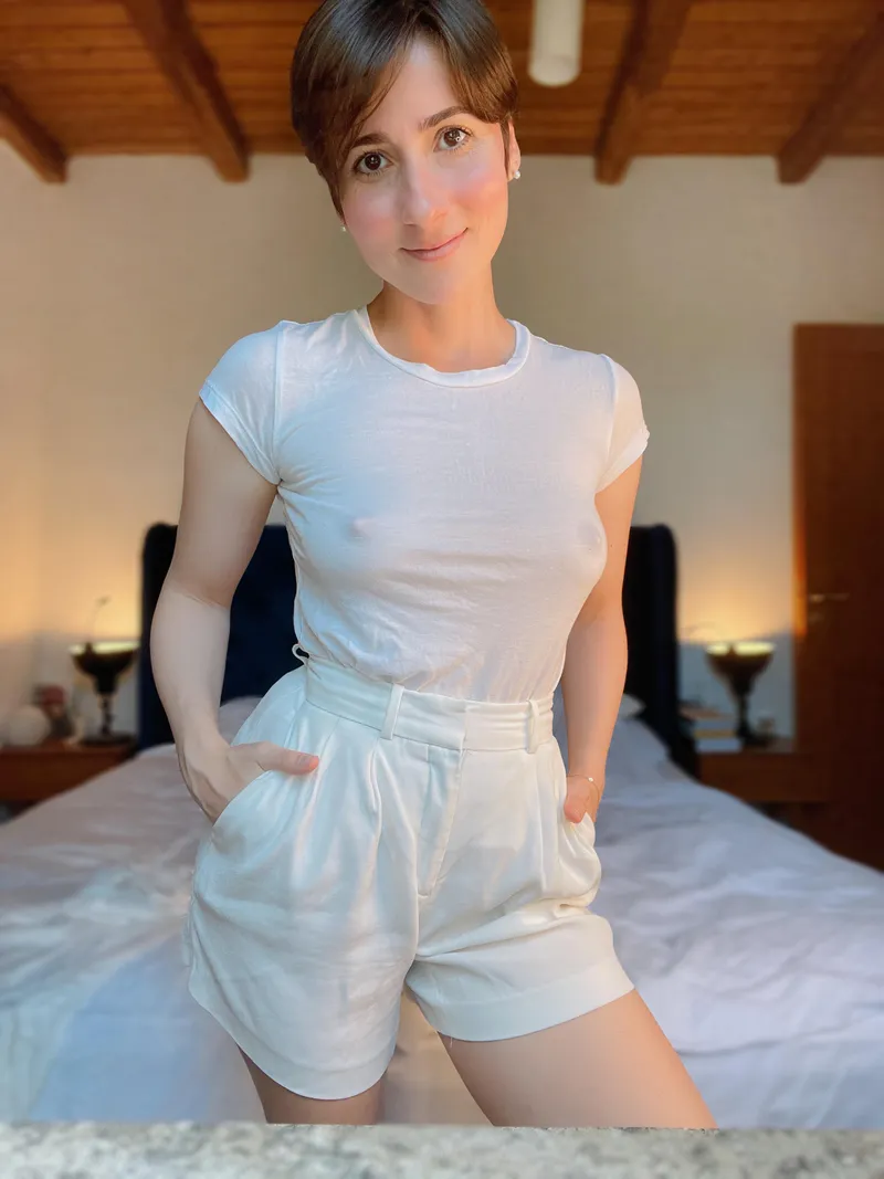 Thumbnail Shocking Italian Society: Real_Mrs_Lambert Goes Braless in White Tee