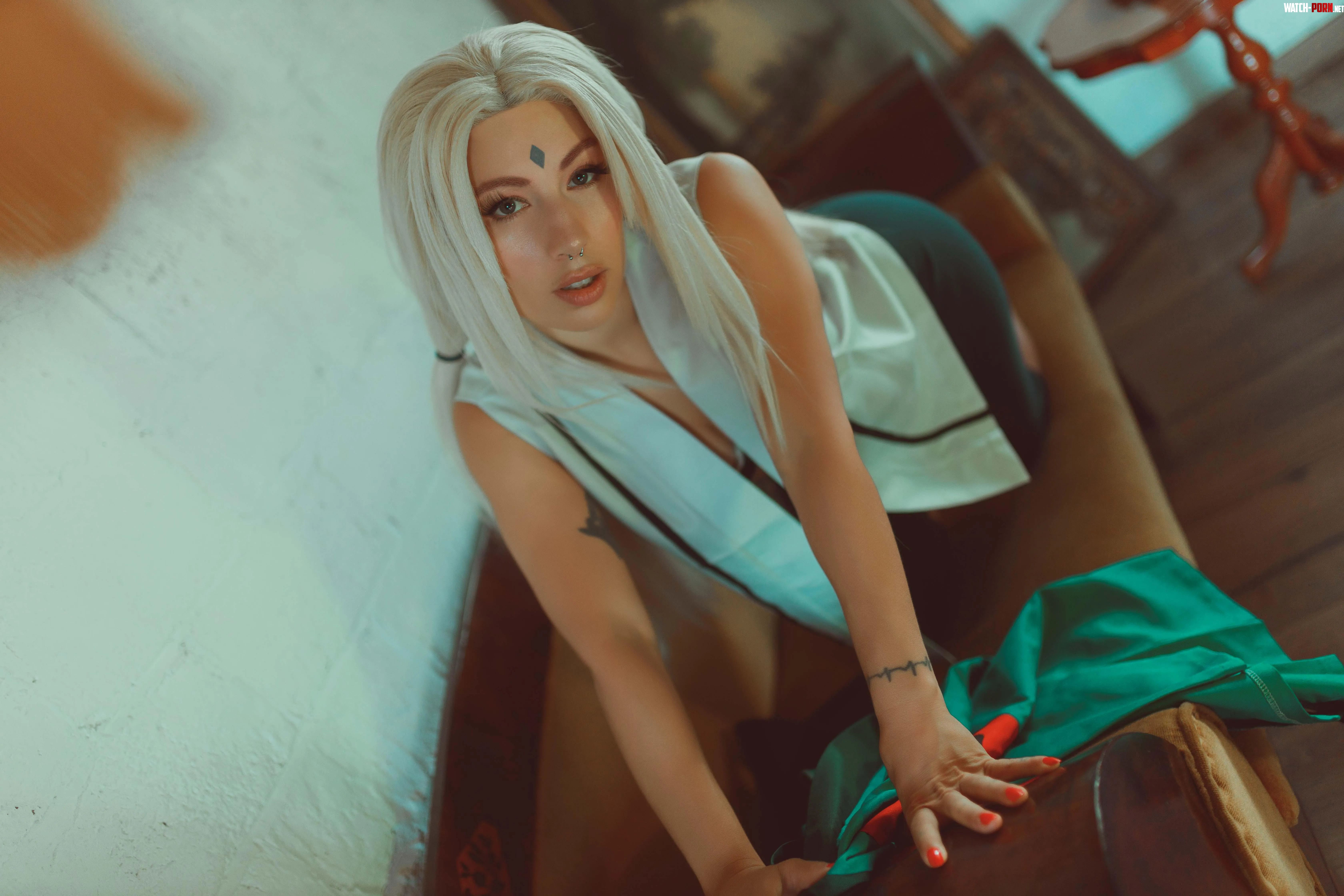 Tsunade cosplay (by LivayDPunk) by livaydpunk