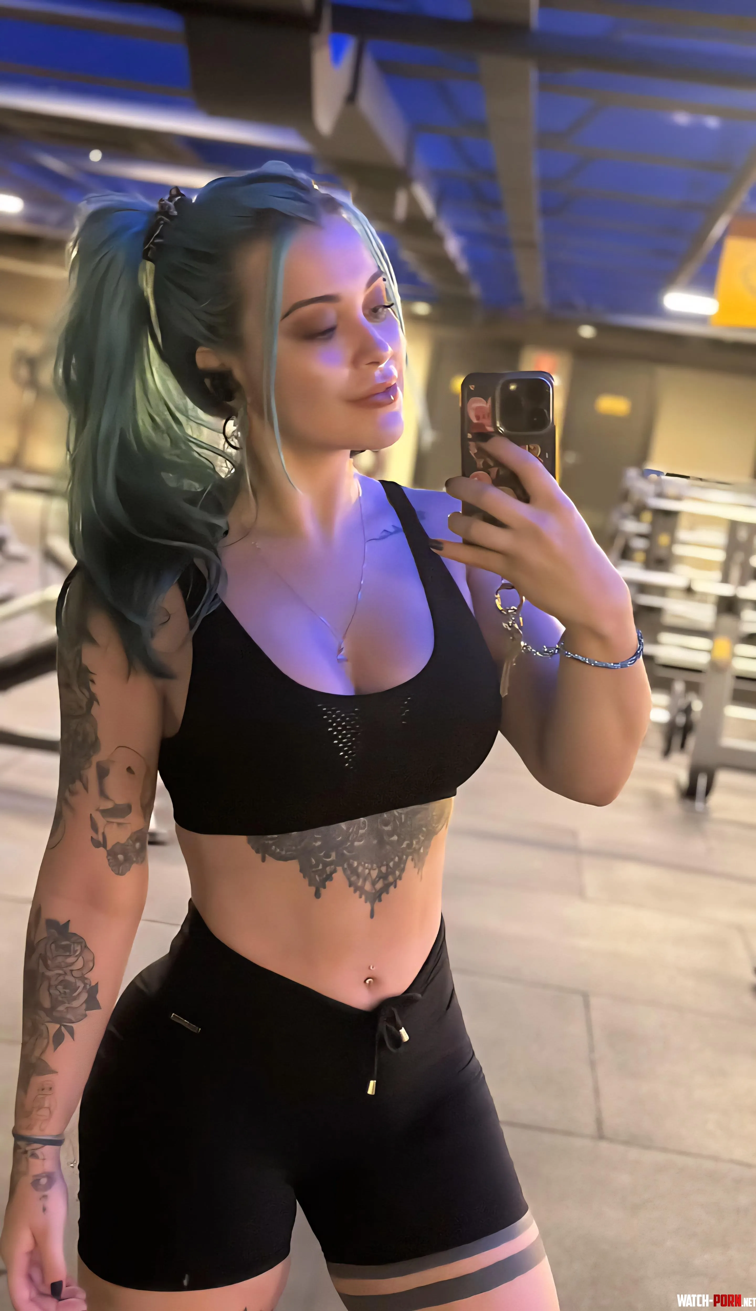 Gym time by Bethcutie__