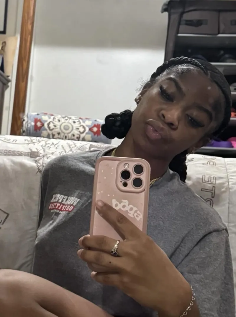 Thumbnail Express Affection with a Symbolic Kiss | Affectionate_Bad_374 | Pouting