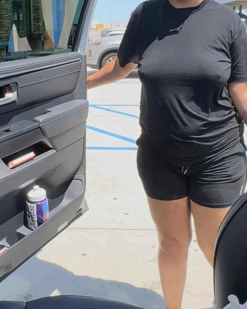 Thumbnail SexxyMexie's Store Stare-Worthy Pokies Display