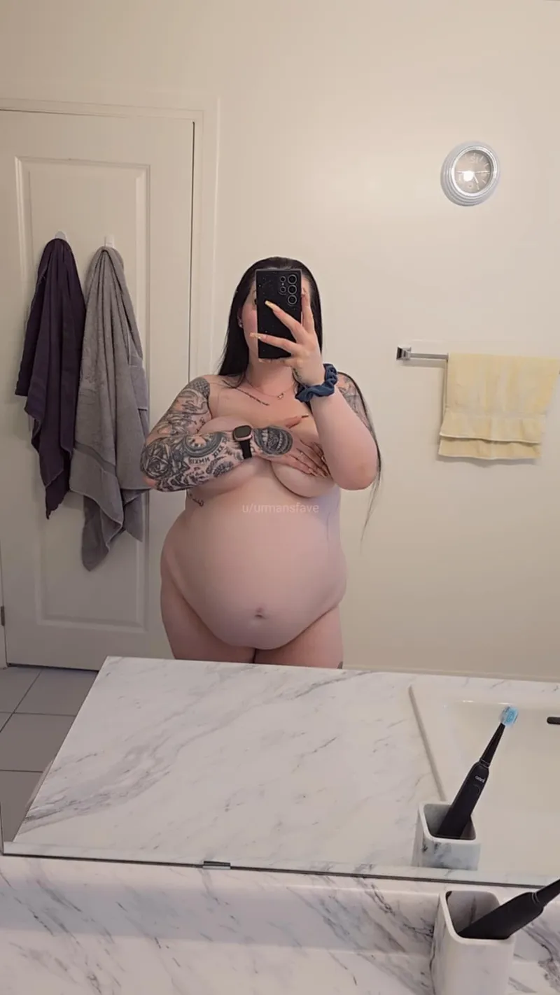 Thumbnail Pregnancy and Passion: urmansfave's Desires | PreggoPorn