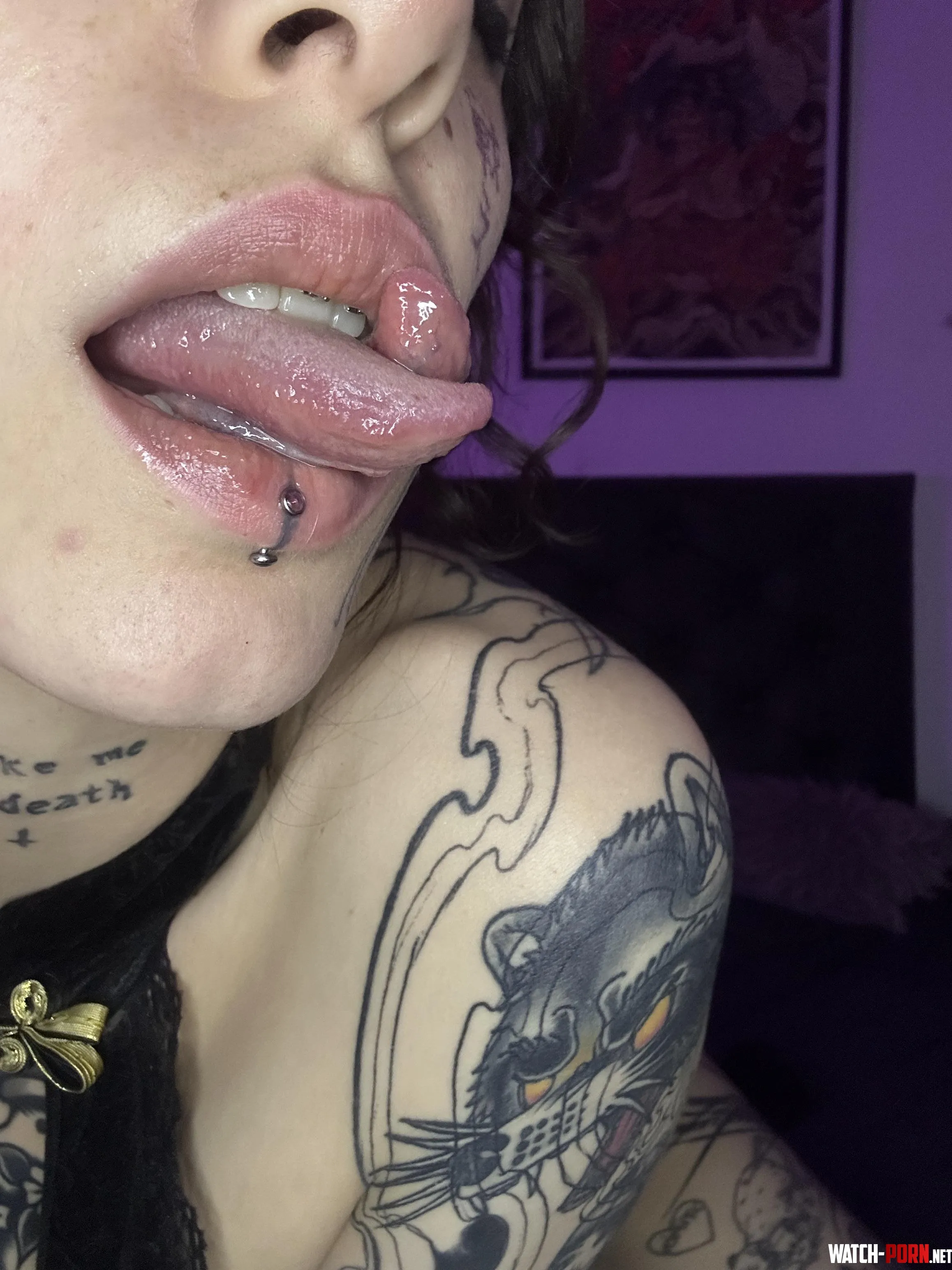 Split tongue by Hannya_goddess