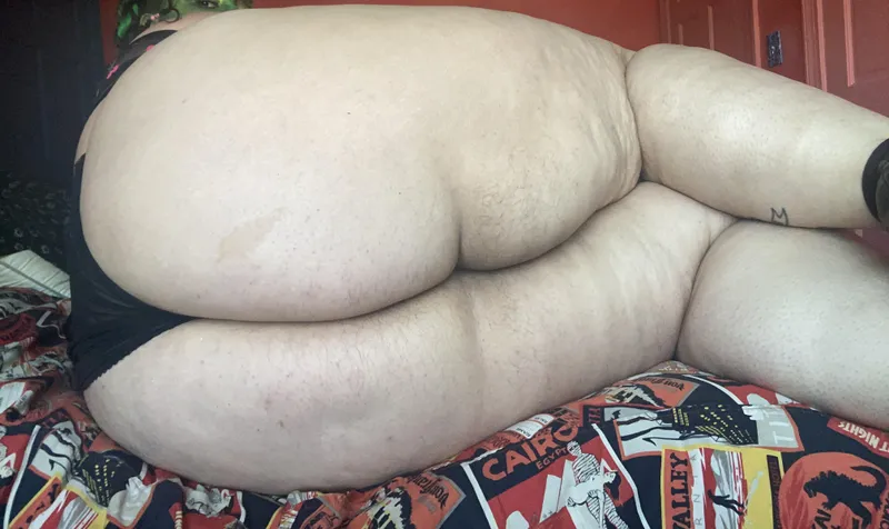 Thumbnail maldoror_alucarda: Embracing the Hotness of Ass Hair in Curvy Hairy