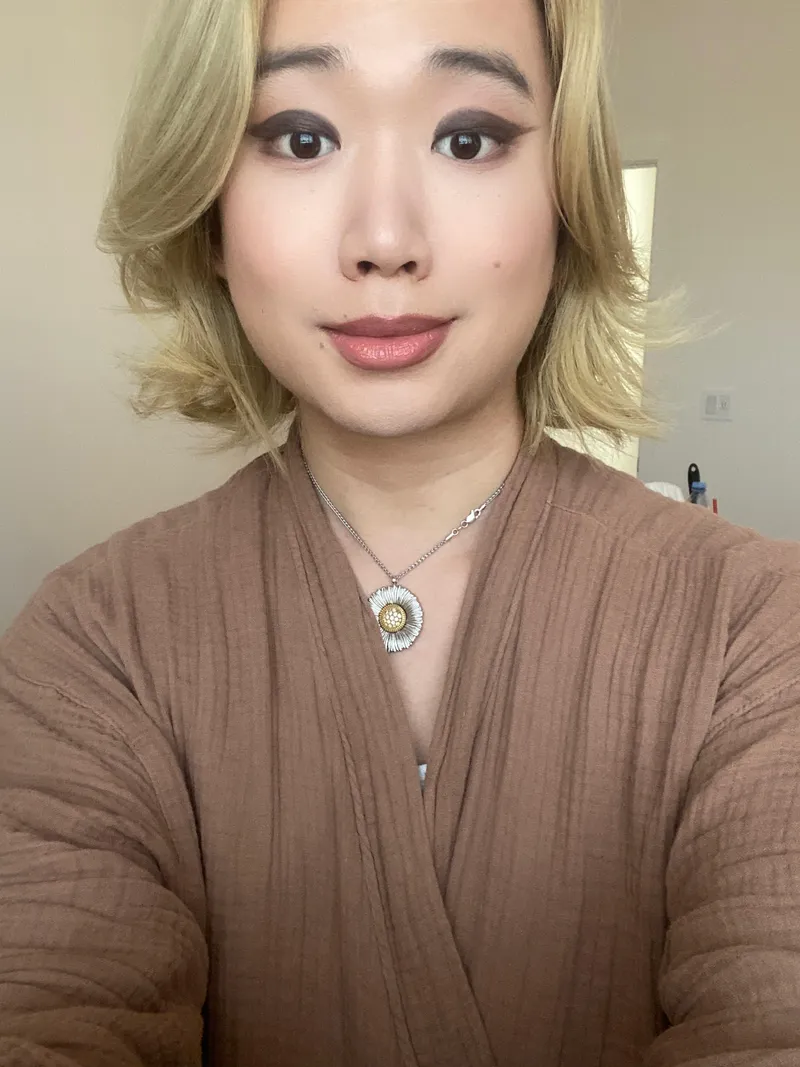 Thumbnail Spirited_Flower_7809 Shares a Busy Thursday in asiansissification Realm