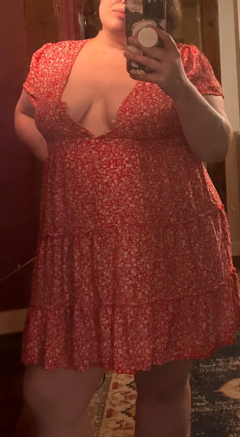 Thumbnail GoddessOfGlass Shines on InstagramHotties as @goddess.of.glass