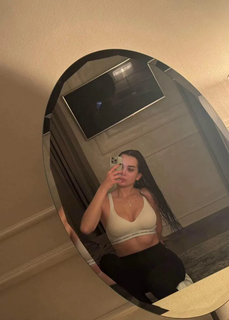 Thumbnail NikitaG00 Sends Good Morning Vibes in croptopgirls