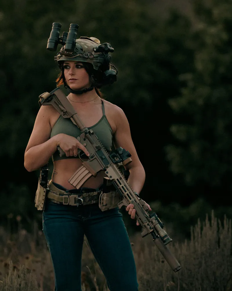 Thumbnail Gloomy-Morning3048's Idaho Sunset Shoot | girlswithguns Article