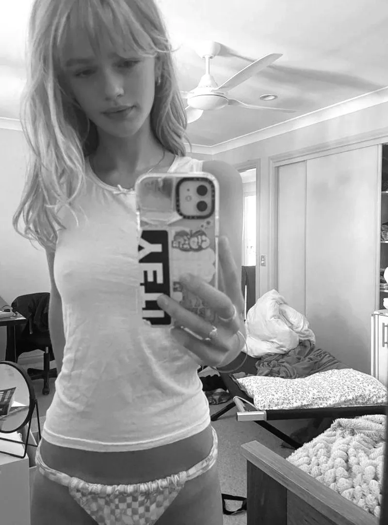 Thumbnail Virgin Look for Care? | CocaKeka Barely Legal Teens Post