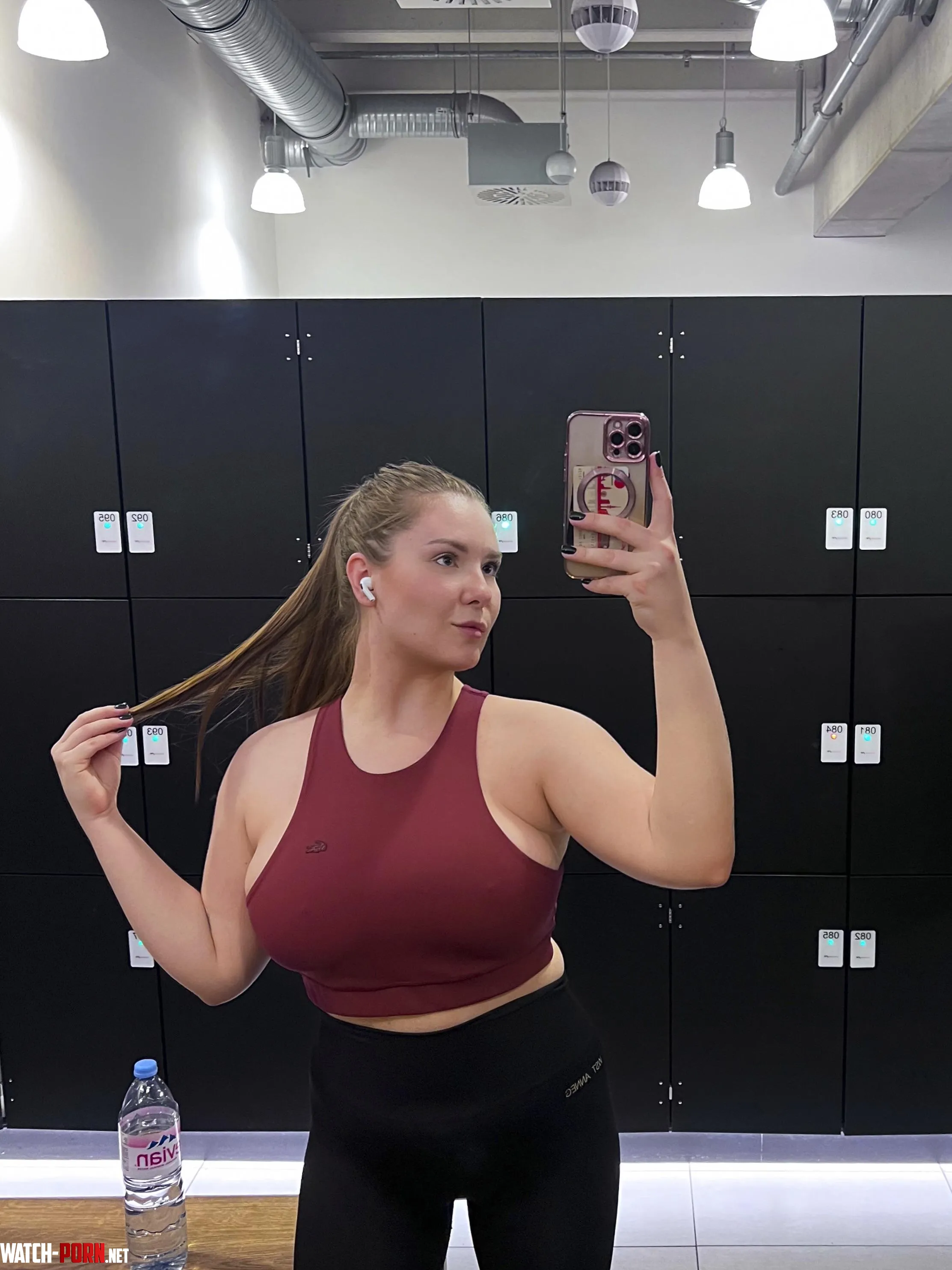 F19 First post here! Hope I fit in? by huggywaffle
