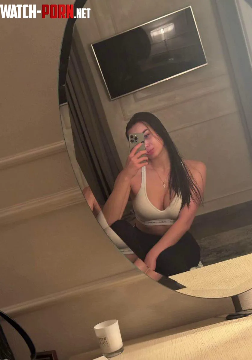 Feeling a bit extra in my fav top by NikitaG00