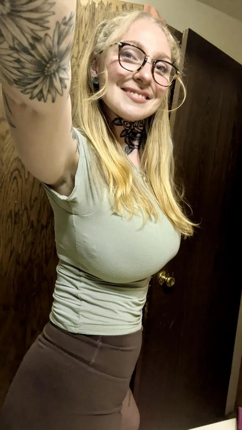 Thumbnail Cute Blonde Tattoos: A Peek into Lonkane's World