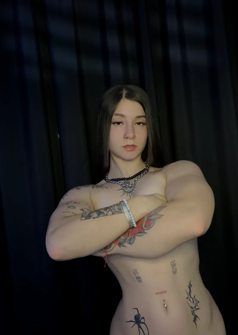 Thumbnail WeakConsideration288's Intriguing Confession: A Glimpse of Motherly Love in NSFW_Hardbodies