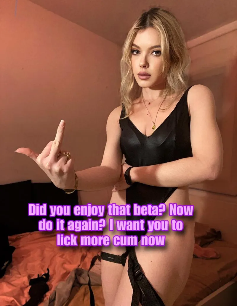 Thumbnail Exclusive Content: Missmaudedoll's Provocative Caps