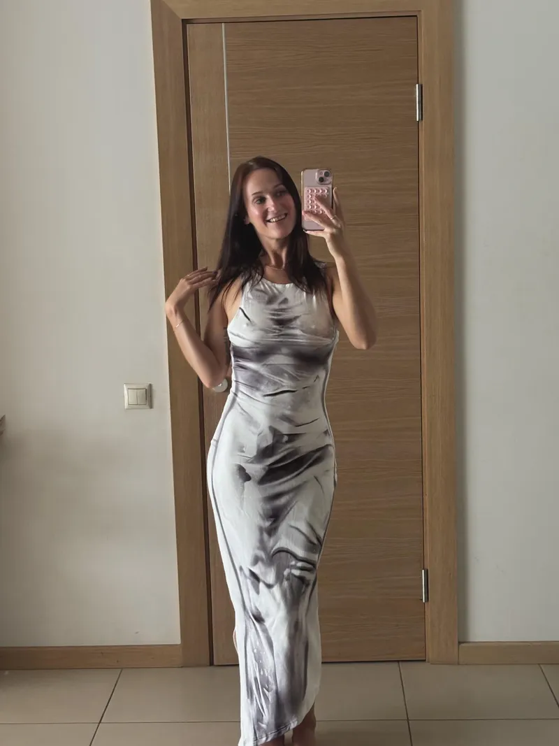 Thumbnail TheEmilyXrose's Braless Date: A Dress-Only Affair