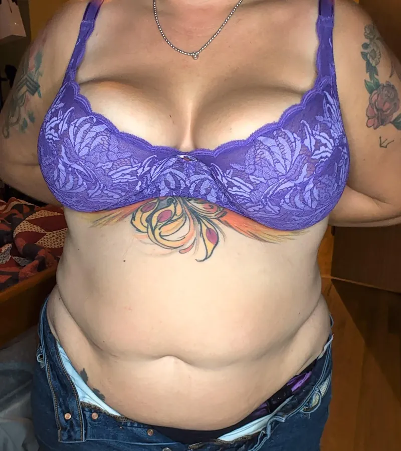 Thumbnail Adorned Beauty: The Dressing Room Experience by rightnow8686 | Brawesome