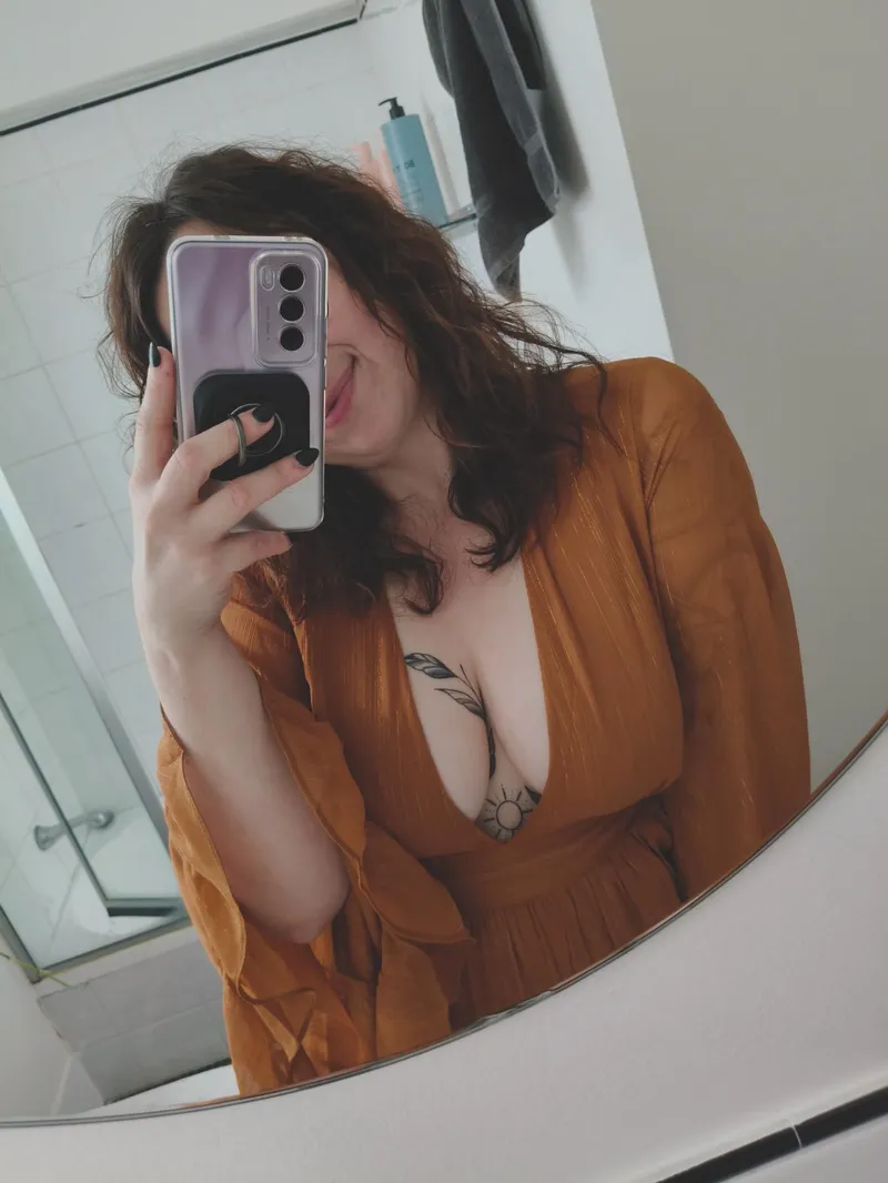 Thumbnail Samusss95 Flaunts Cute Dress without Bra - Tempting View