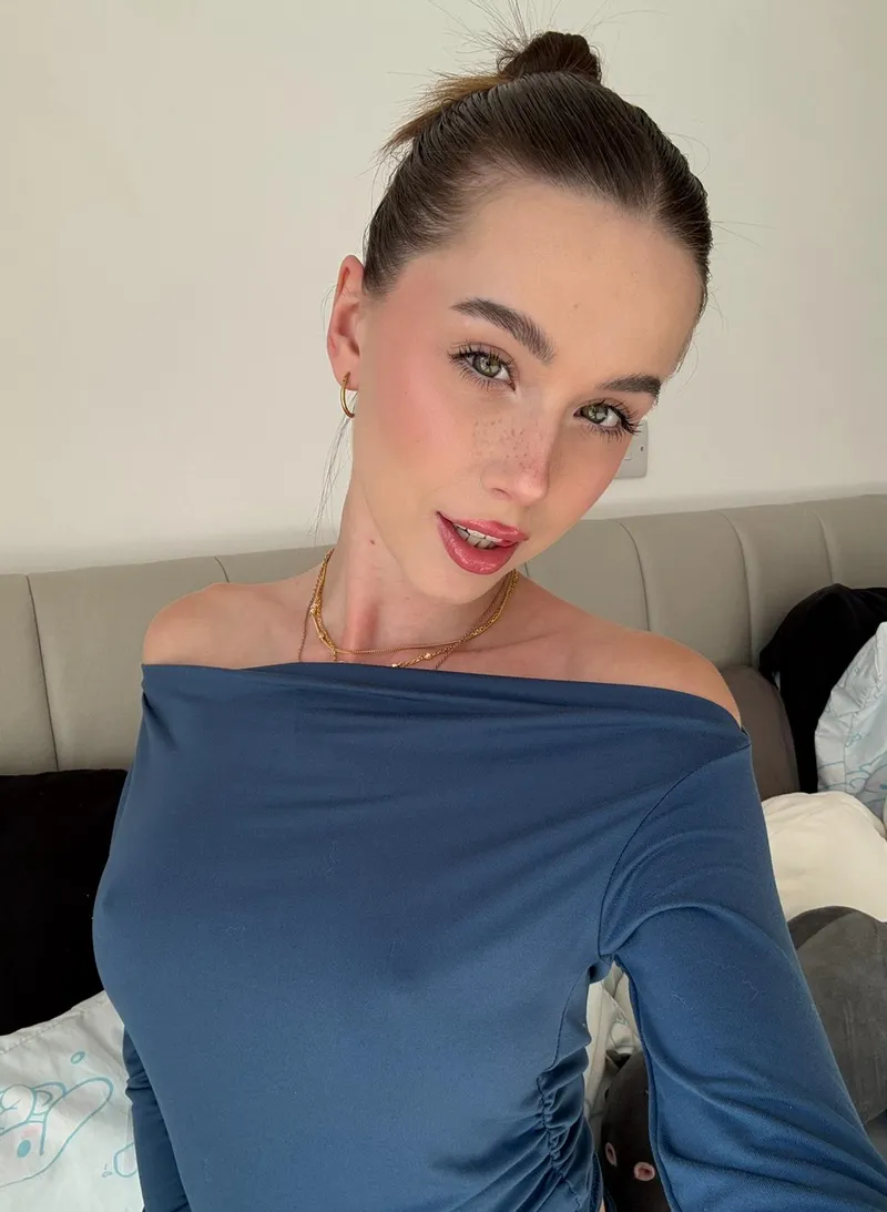 Thumbnail Feeling Confident: Featuring Playful Pokies | Justacutienere