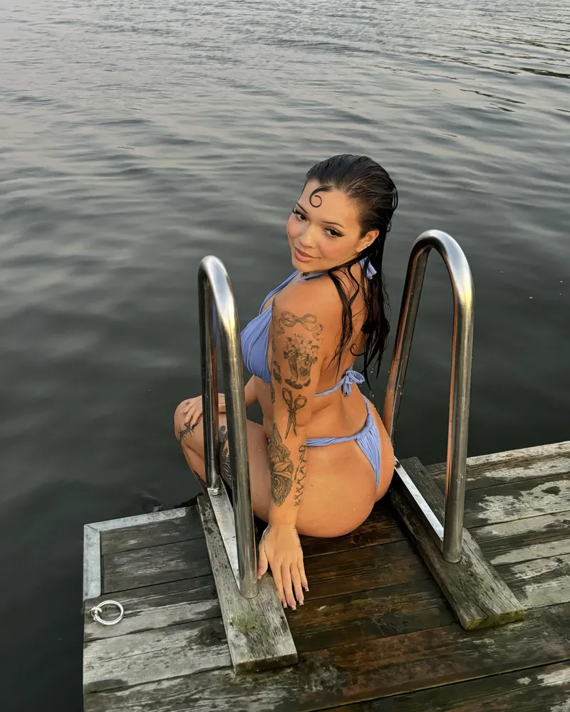 Thumbnail Embrace Public Passion with Hot Girls by sweetcheriexoxo
