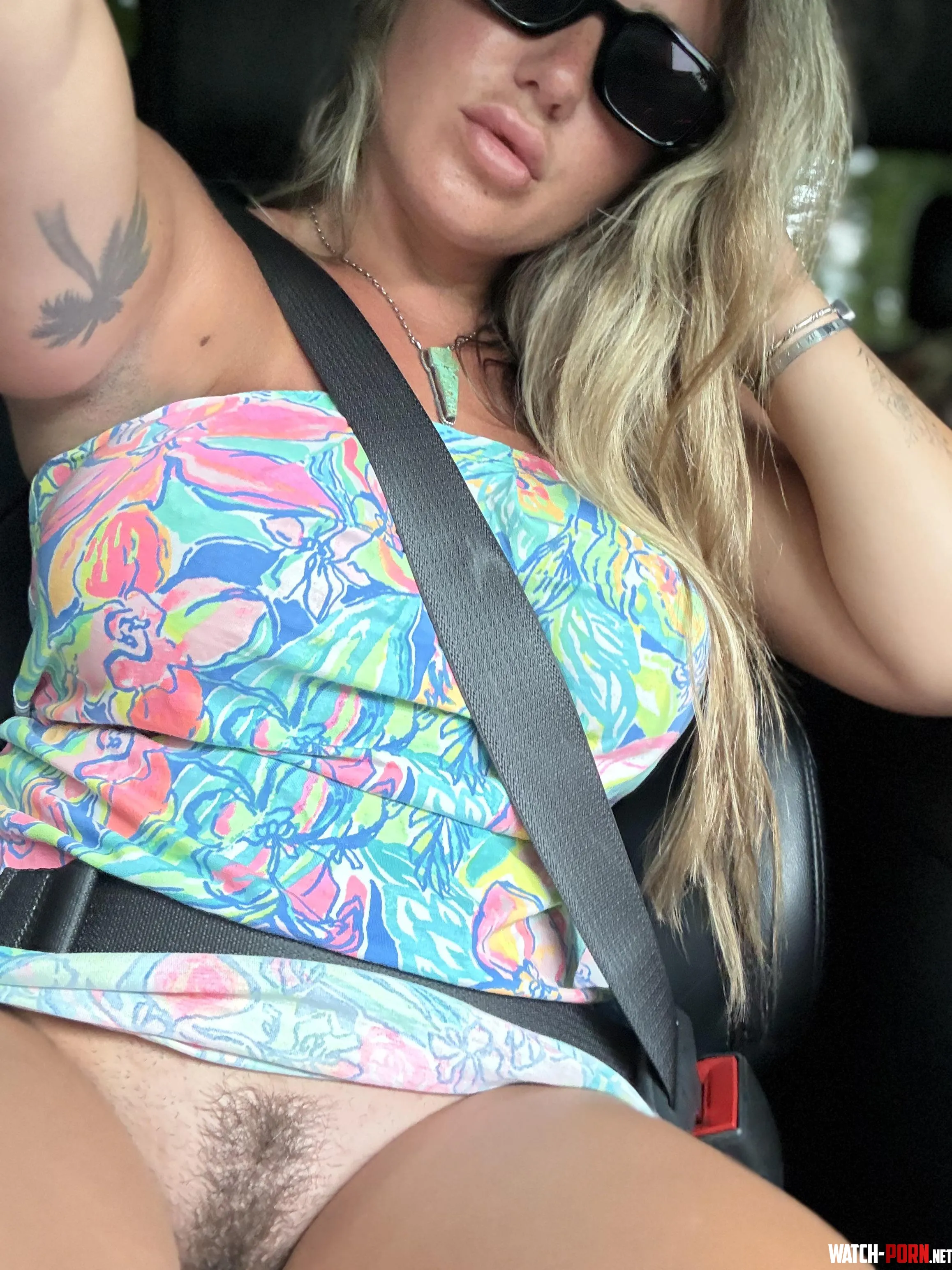 Lick my sweaty armpits and then you can have it all by Country_peach67