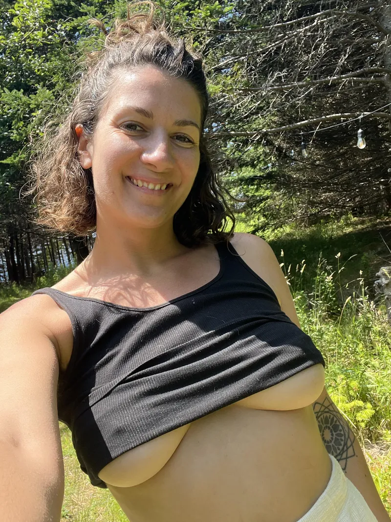 Thumbnail Underboob in the Wild - Underboob by maplesyrup_girl