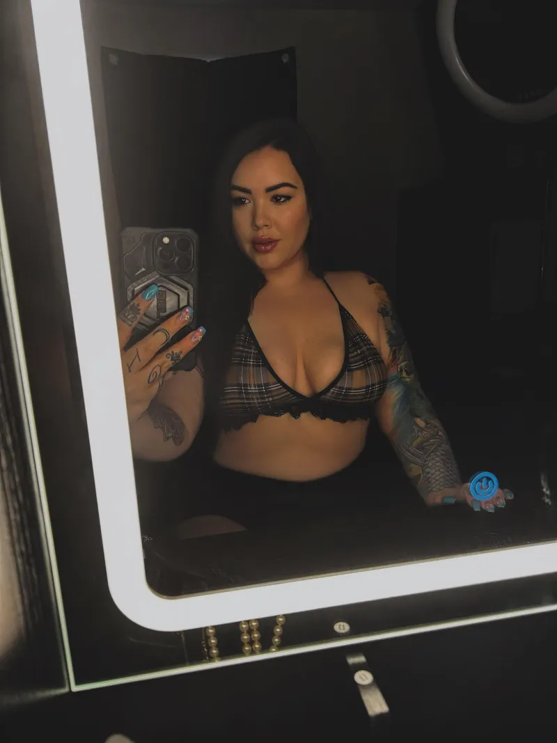 Thumbnail Ashlyn_Tayler Embracing Native American and White Roots | MixedRaceGirls