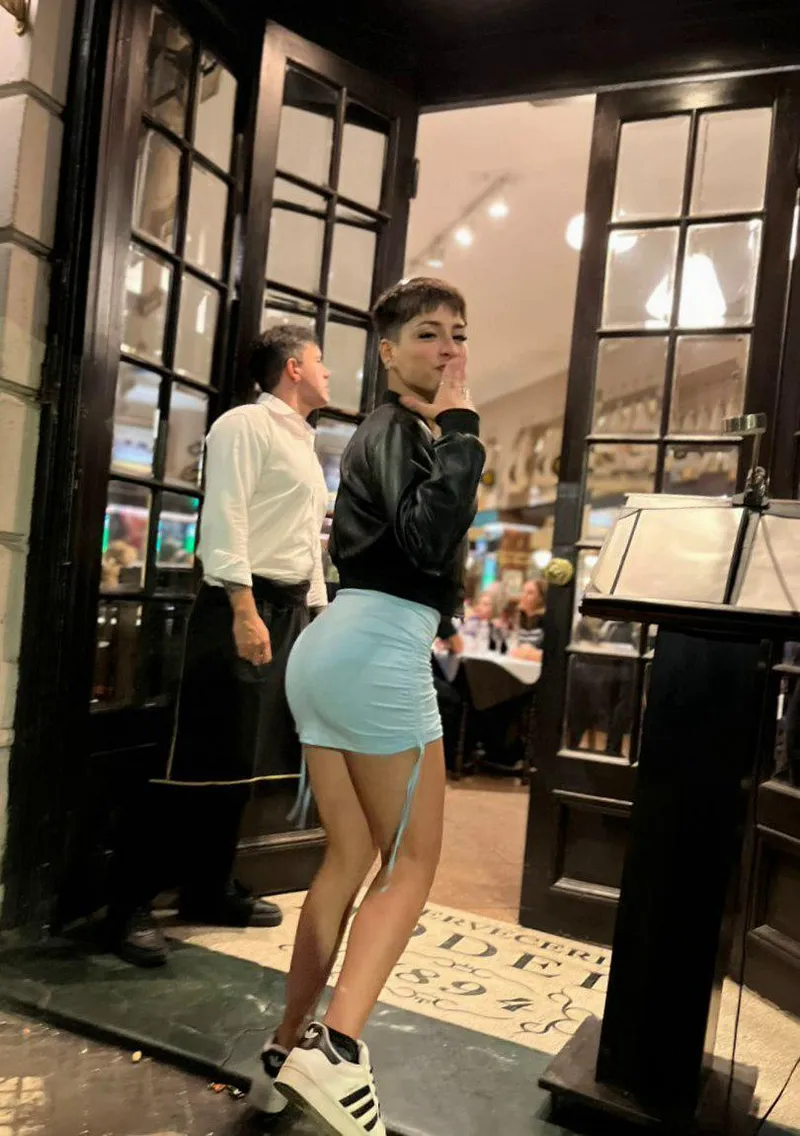 Thumbnail Would you take me on a date? by Nikkispicee