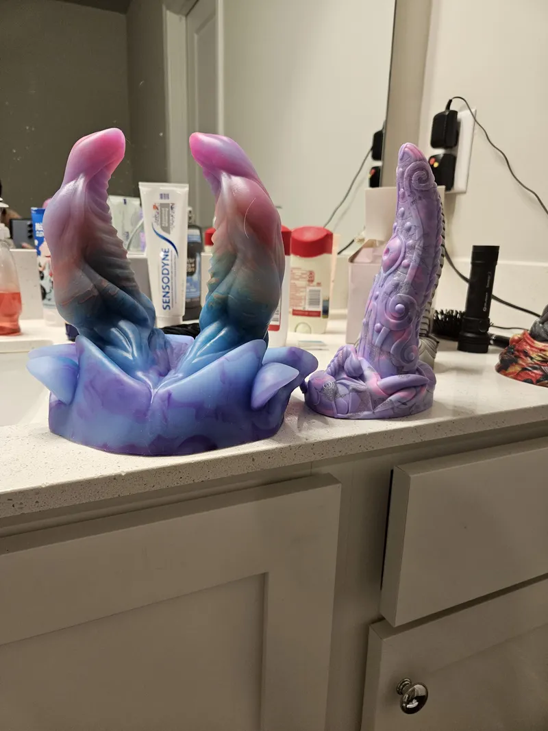 Thumbnail tattedpiercedfairy's Glorious Bruce Unveiling Adventure | BadDragon