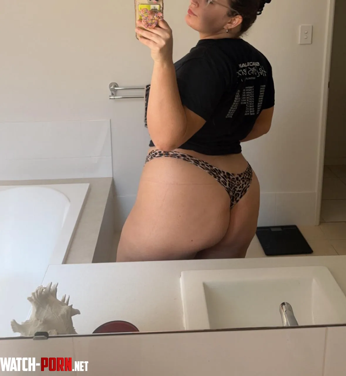 Fuck me from behind by cheeky_yelo