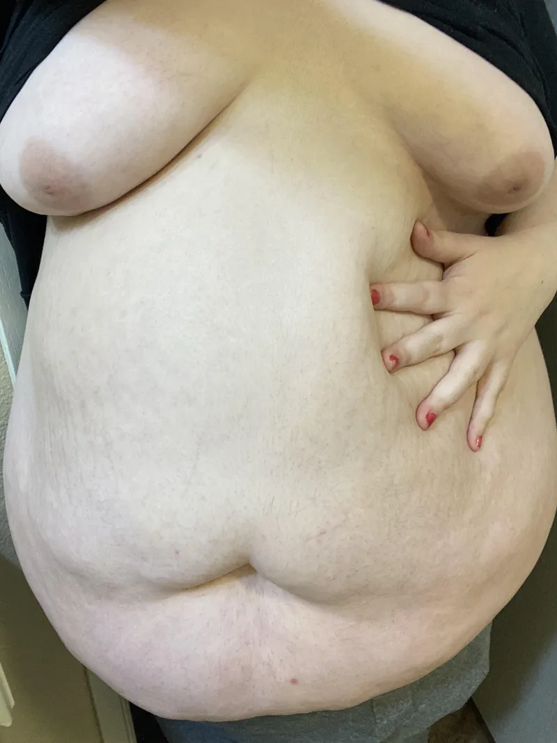 Thumbnail I Need to Be Squished by RoseBunni97 | Ssbbw