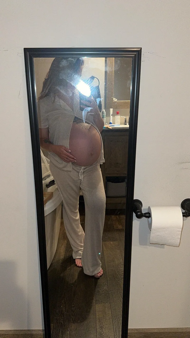 Thumbnail 35 Weeks Pregnant: Bump Ready to Pop Heat | wildlymee