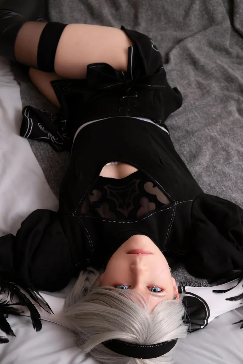 Thumbnail Stunning 2B Cosplay Creation by Aimihachi | Aimihachi | Cosplaygirls