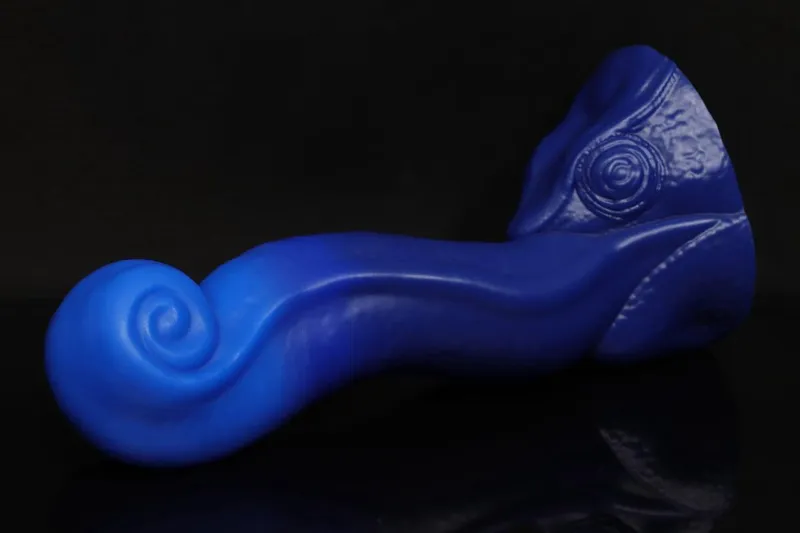 Thumbnail throwAlonestar's Pedro the Chameleon Journey Unveiled | BadDragon