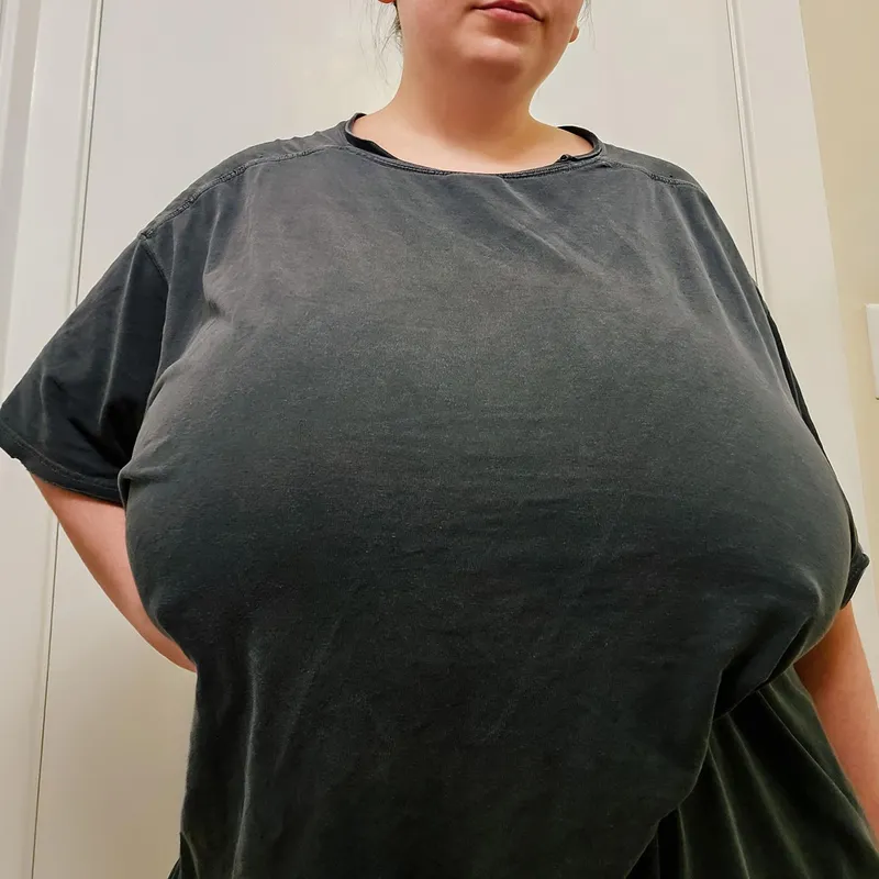 Thumbnail WitchyBytes' Debut: Rocking an Oversized Tee Braless