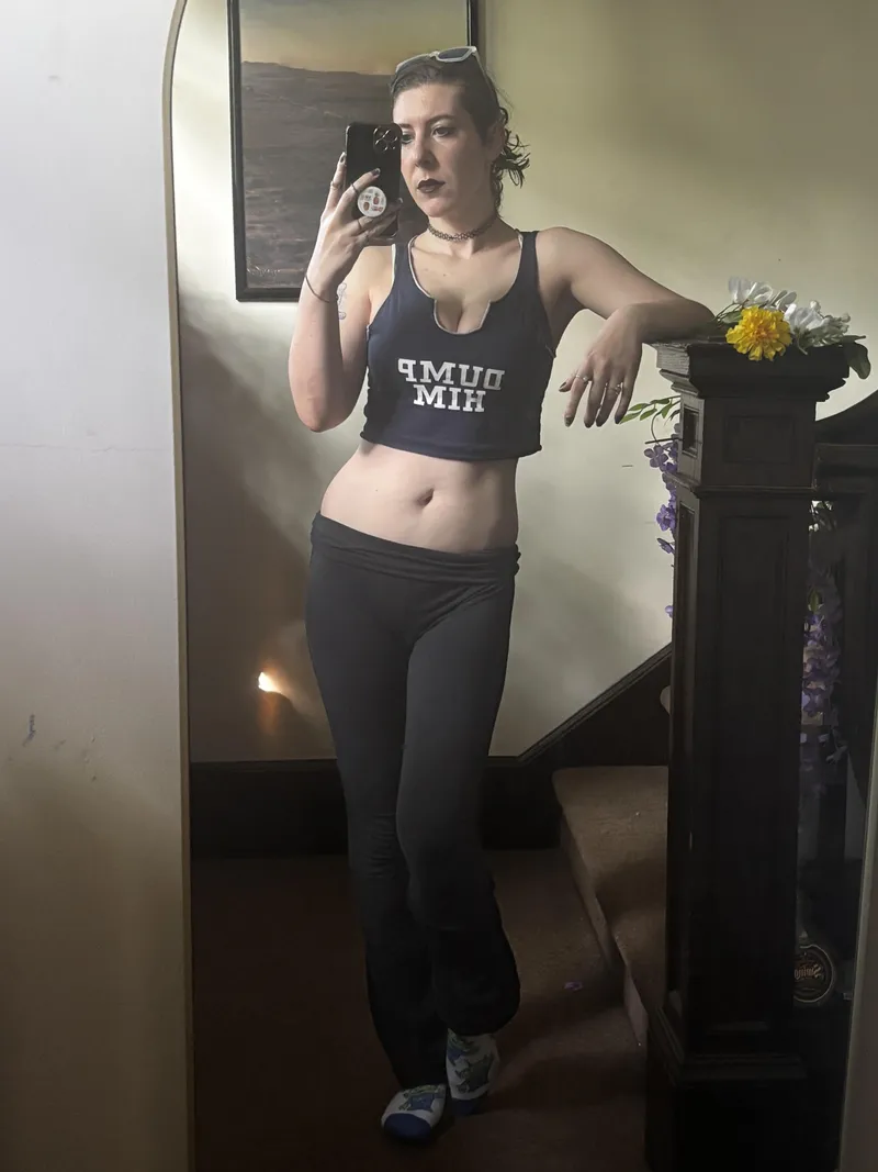 Thumbnail Sirenskiss3's Casual Look in the Croptopgirls Community