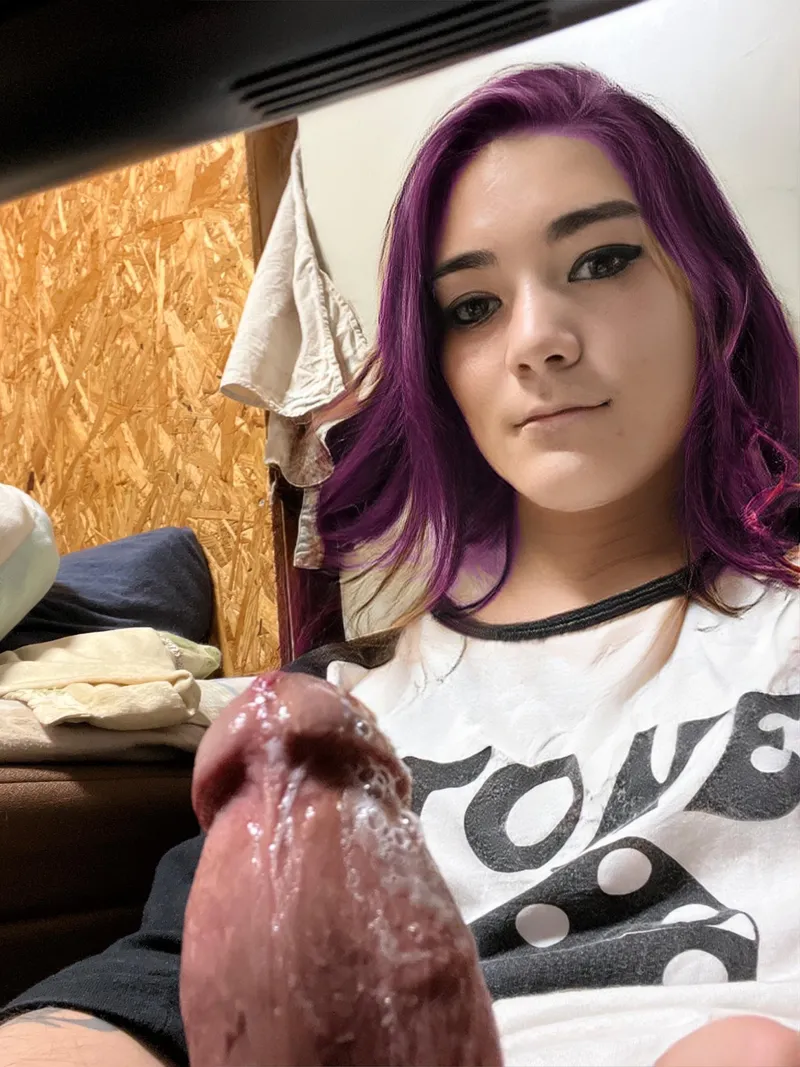 Thumbnail I’m lesbian do you want me ? by EfficientBrilliant85