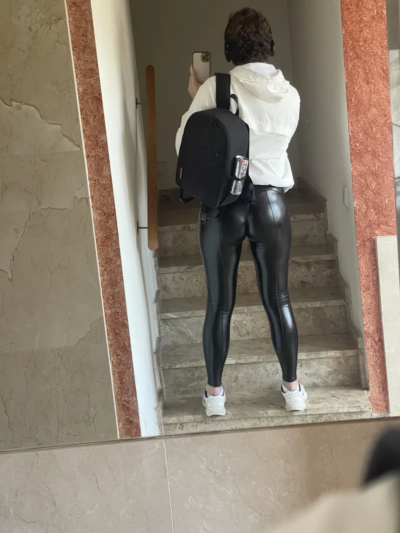 Thumbnail Outfit Rating Requests by BusinessMail9462 in LadiesInLeather