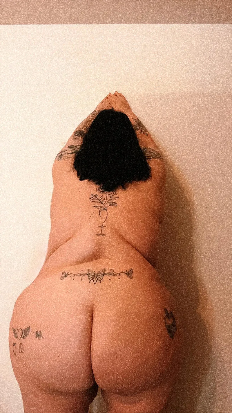 Thumbnail Size Matters: The Allure of Big Beauties by Euphoric_Ad_1369 | ssbbw Category