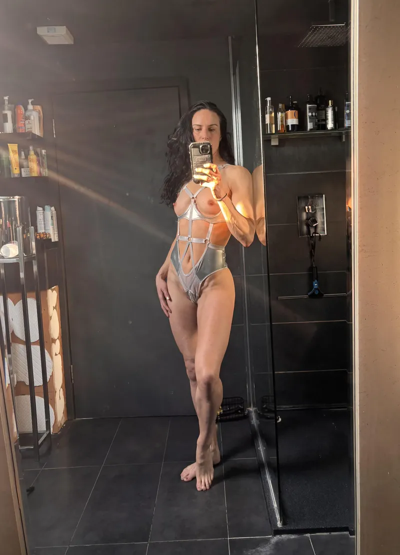 Thumbnail First Word That Comes to Your Mind? Explore fbb_NSFW with Gymgirlalias