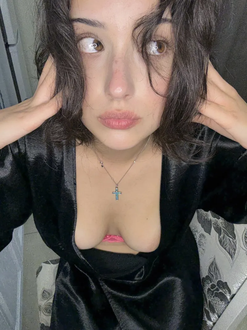 Thumbnail Embracing Cleavage-Watchers: A Confession | redditor1738aye