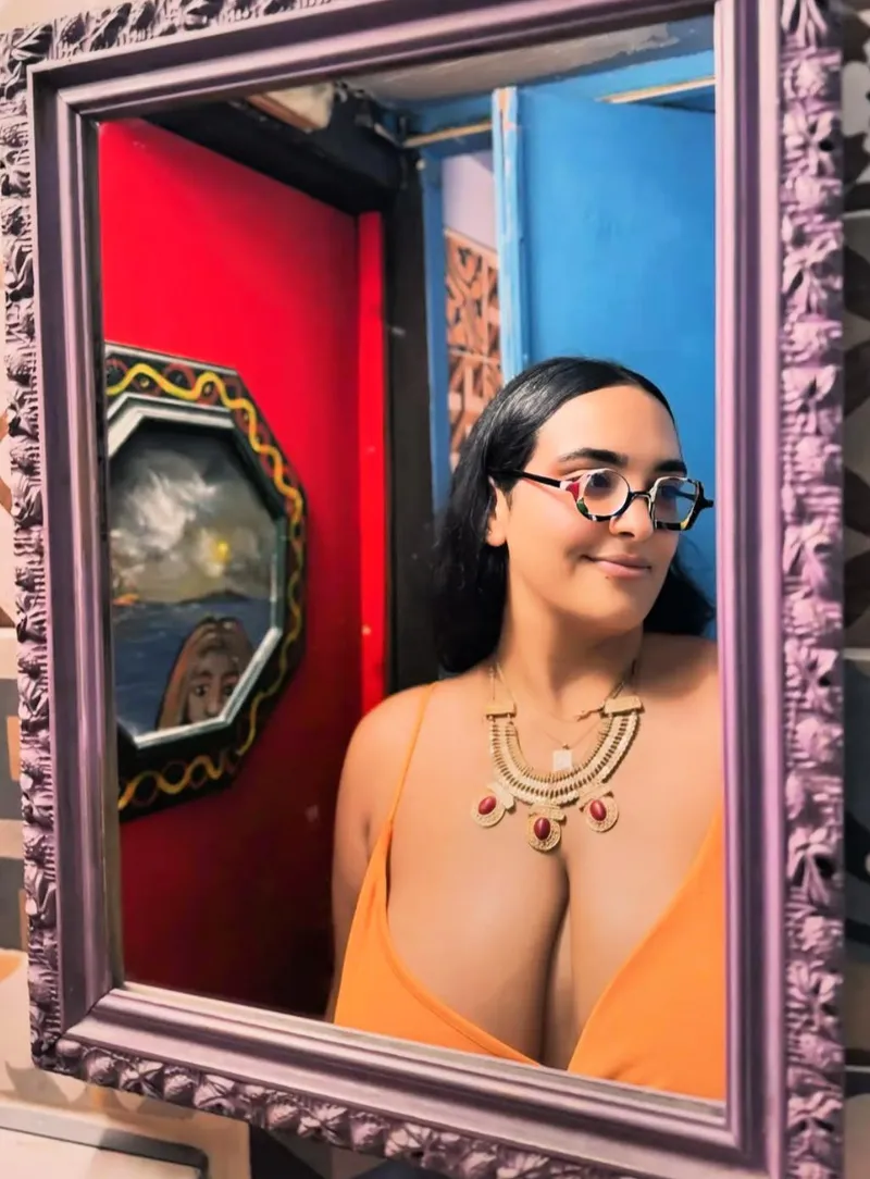 Thumbnail First Mirror Selfie Experience by free-NJS - MirrorSelfie