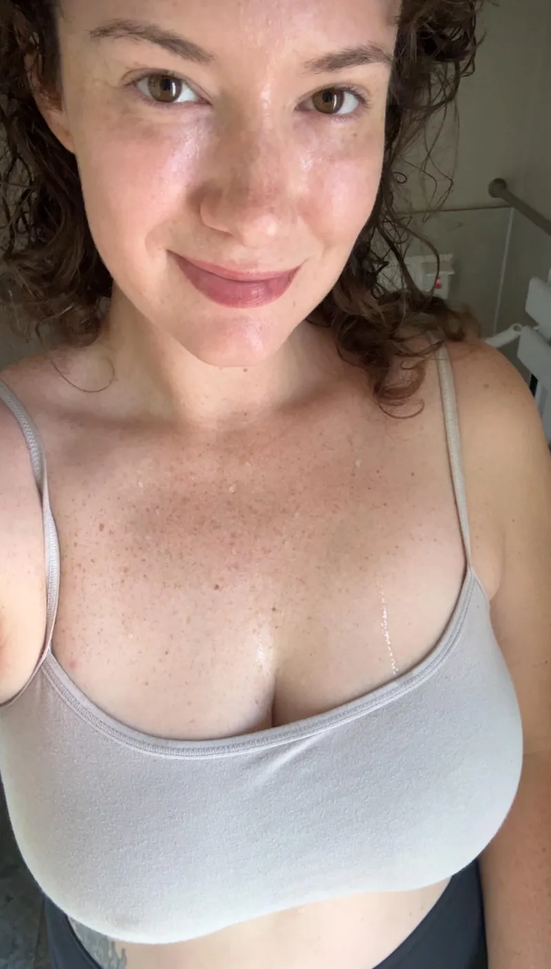 Thumbnail MAN_KEGELS Ignites Intrigue with Droplet-Evoking Scenario in SweatyGirls